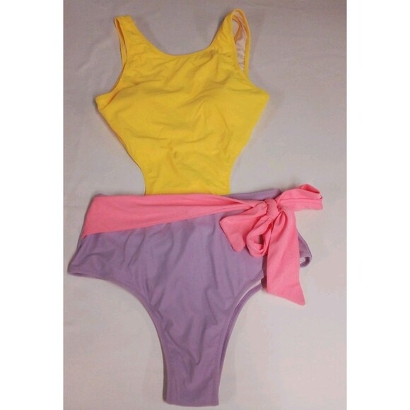 Women's Live Life On The Beach One Piece Peekaboo Bathing Suit New W tags Small - Picture 3 of 11